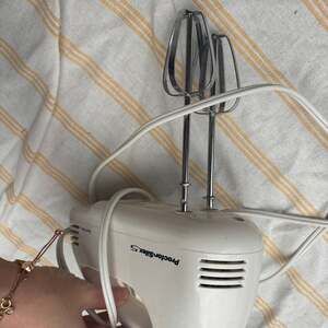 Proctor Silex 5-Speed Hand Mixer